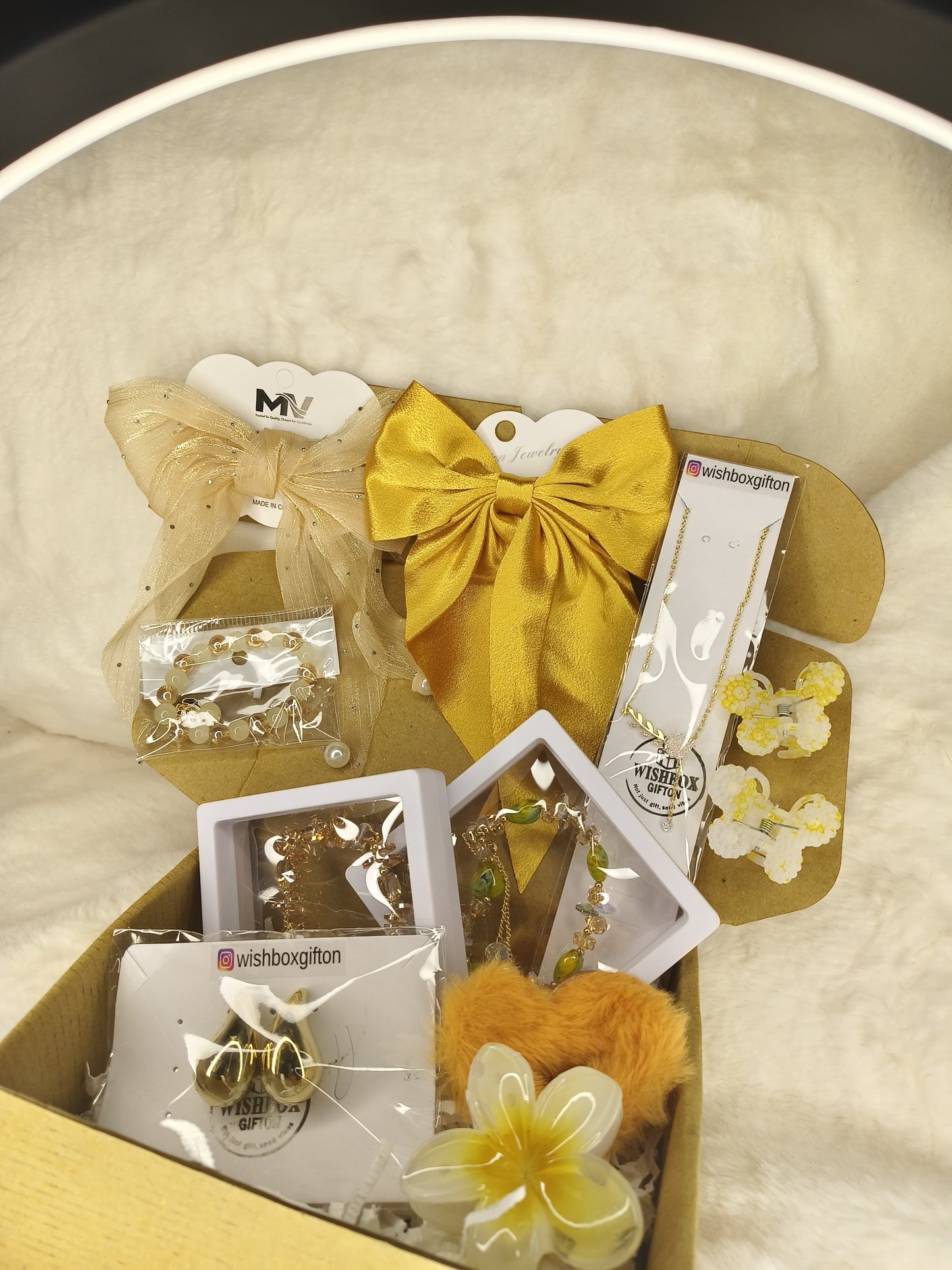 Special Hamper for Special Person HR0003