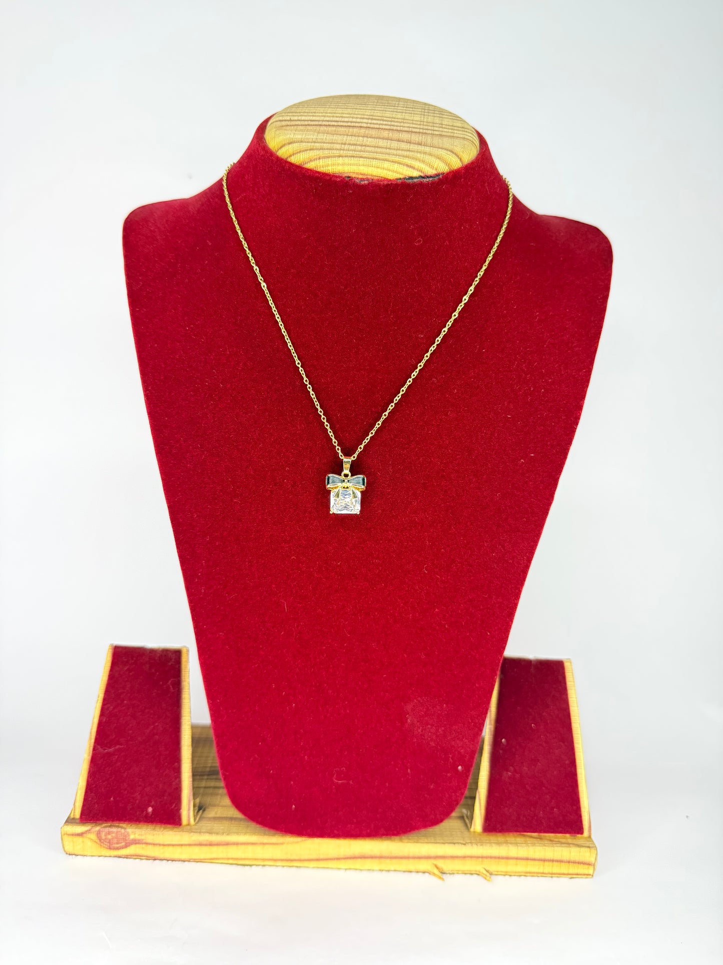 Crystal Bow Chain Pendant KM0010