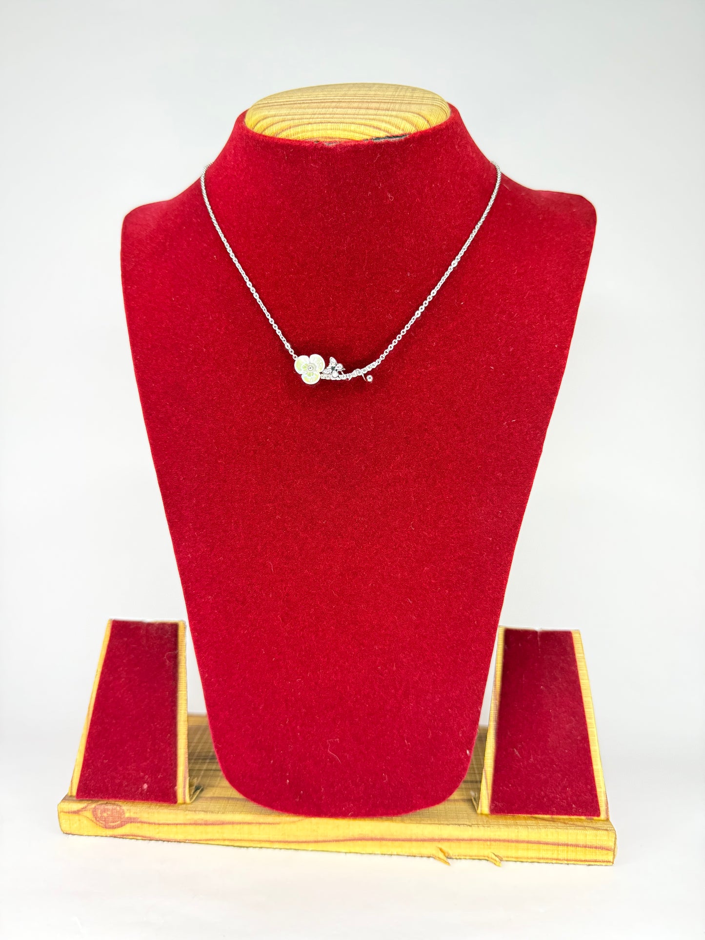 Mother of pearl flower and branch Pendant Nacklace KM0015