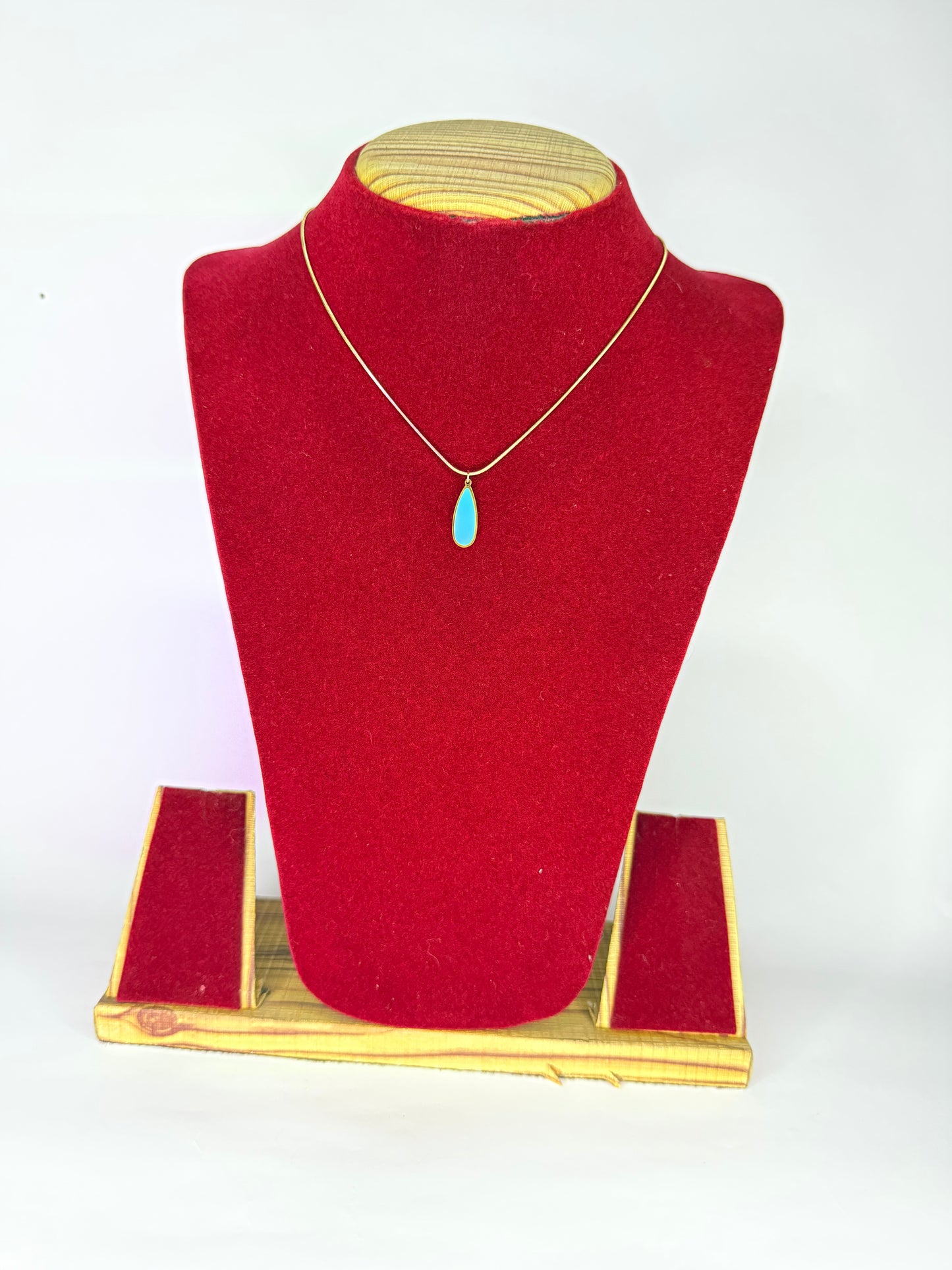 Turquoise Pendant with Chain KM0007