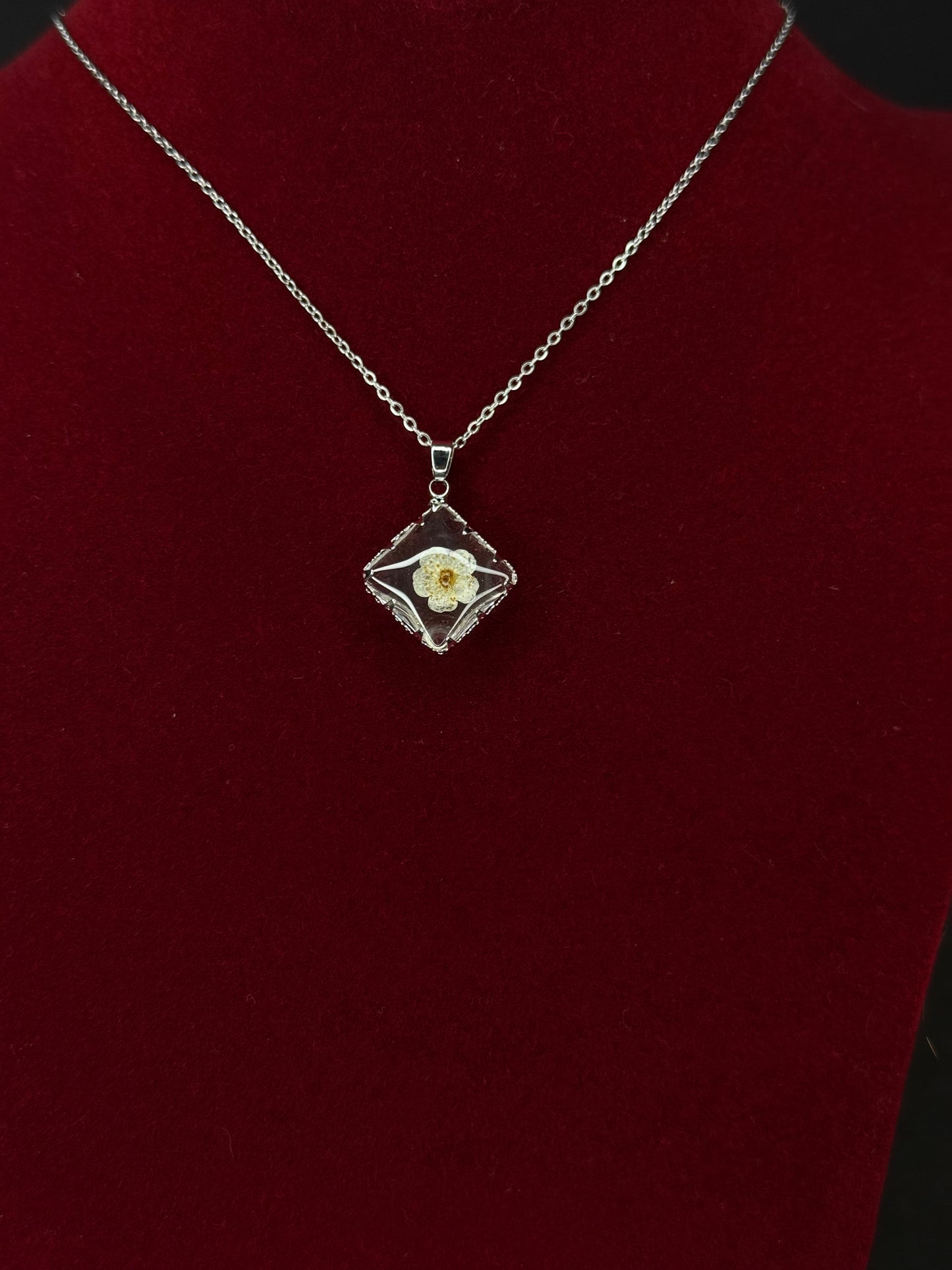 Resin Dried White Flower Pendant with Chain KM0009