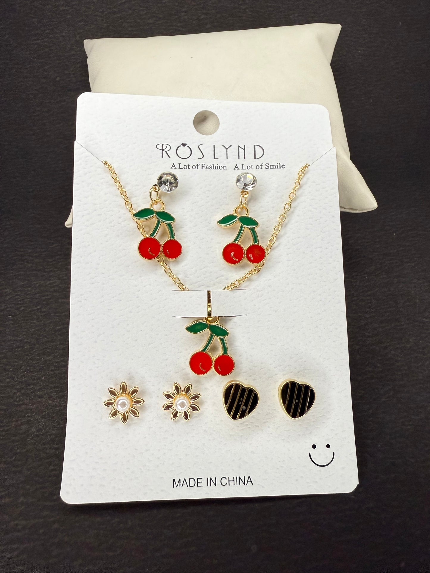 Chain Pendant and earring set KM0033