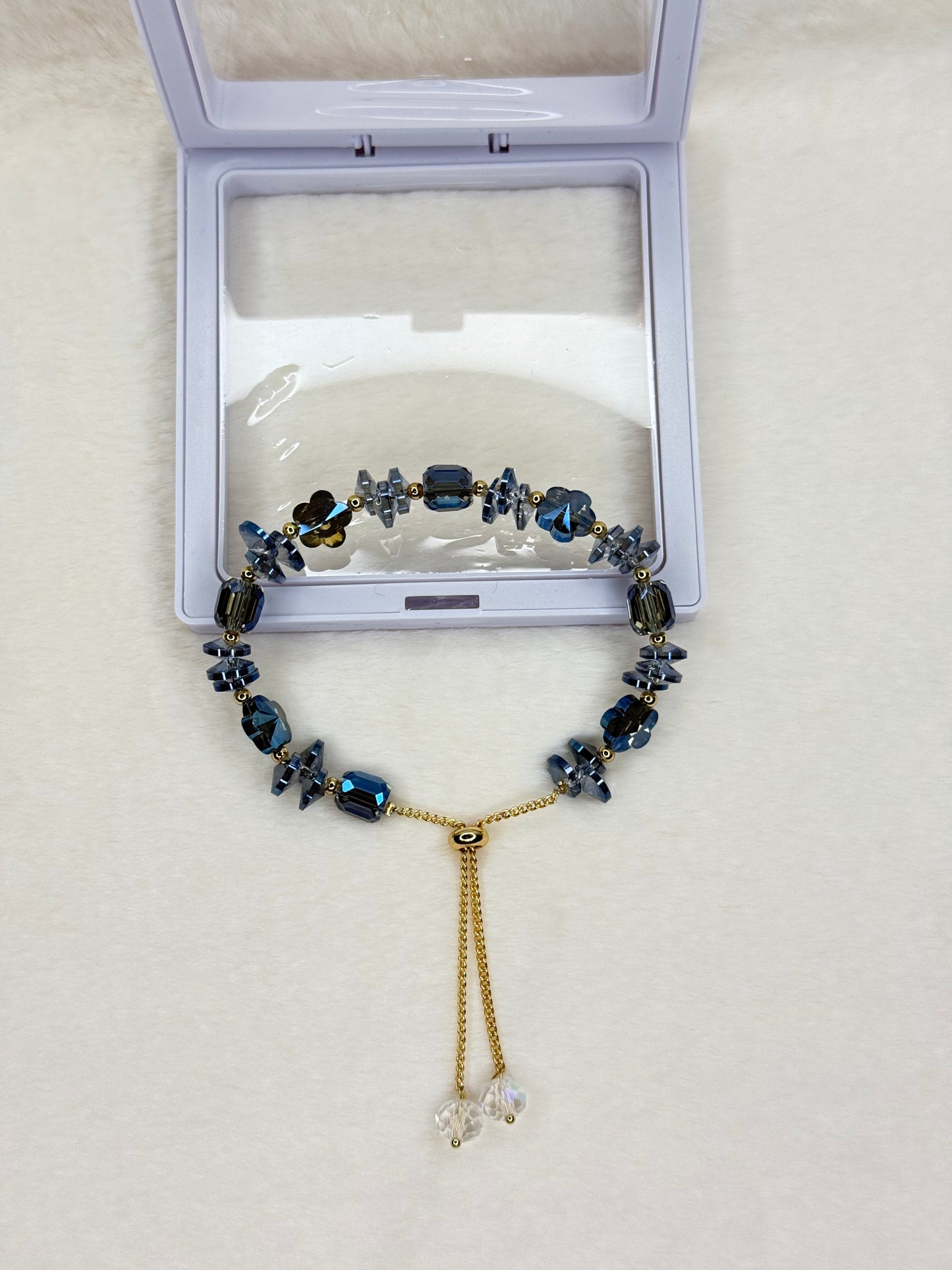 Adjustable Crystal Bracelet BR0006