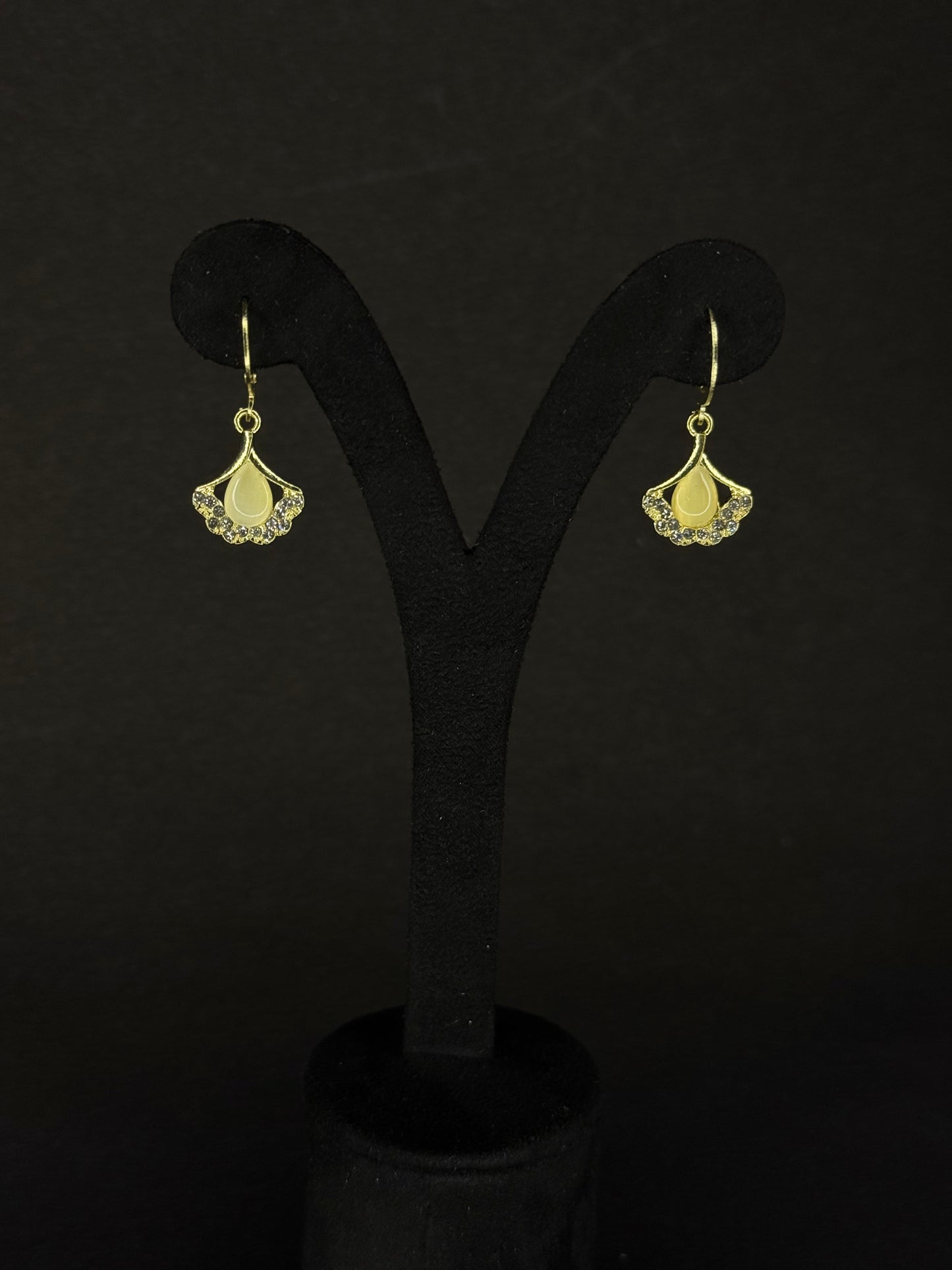Shimmer Petal Earring KB0016