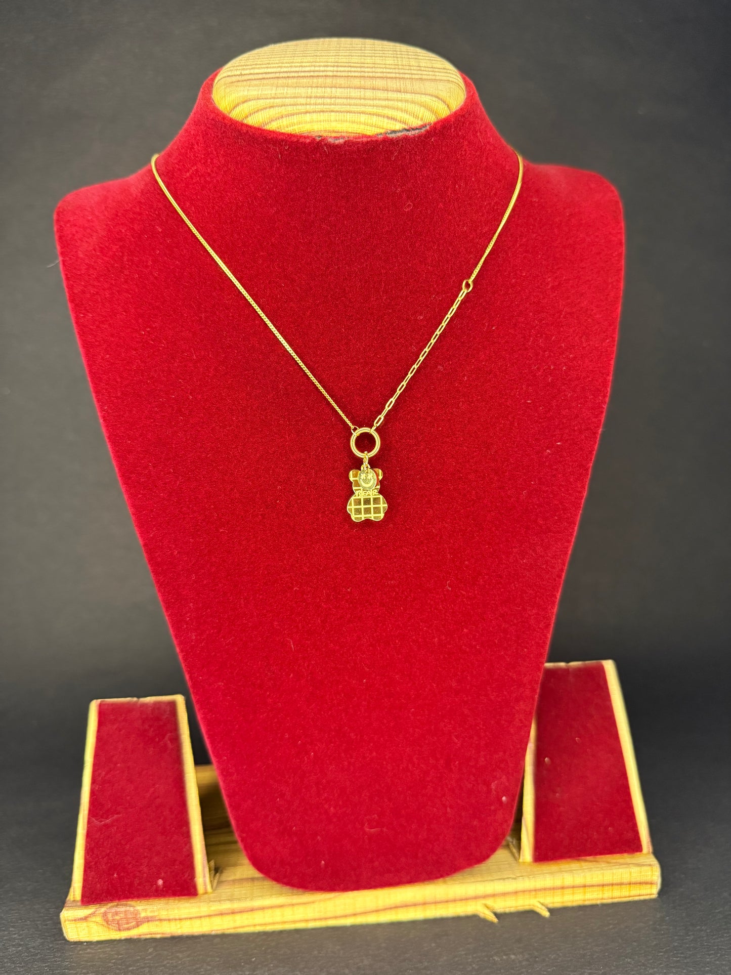 Bear Chain Pendant KM0019