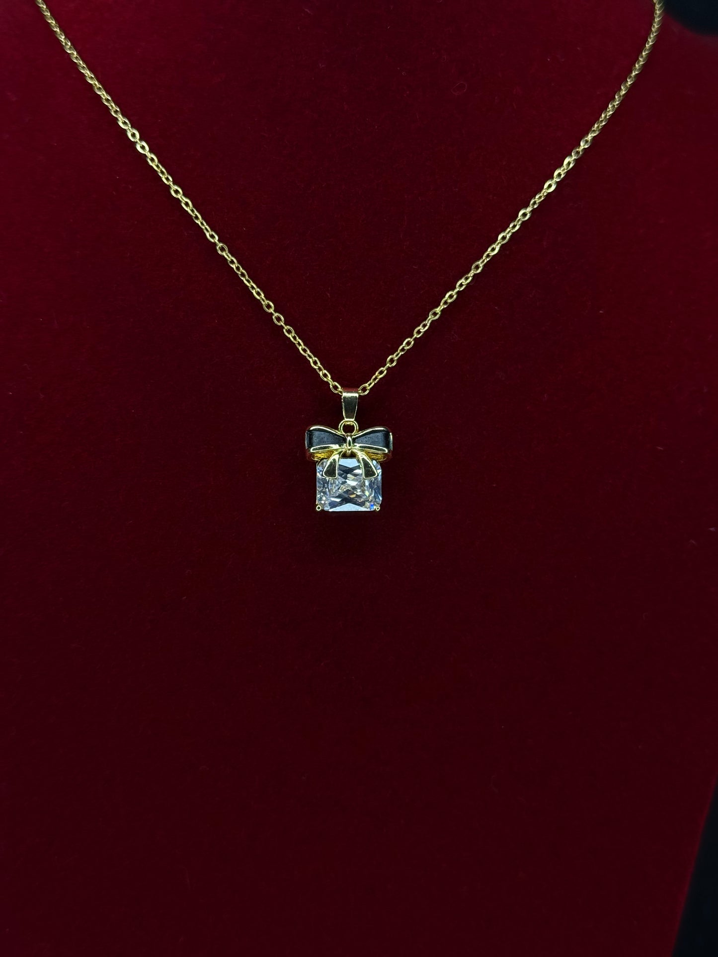 Crystal Bow Chain Pendant KM0010