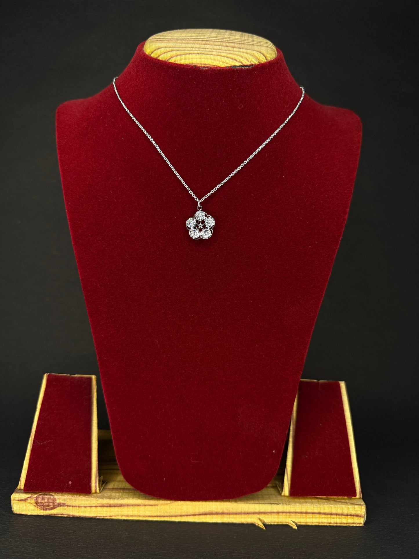 Flower Zirconia diamond pendant with chain KM0021