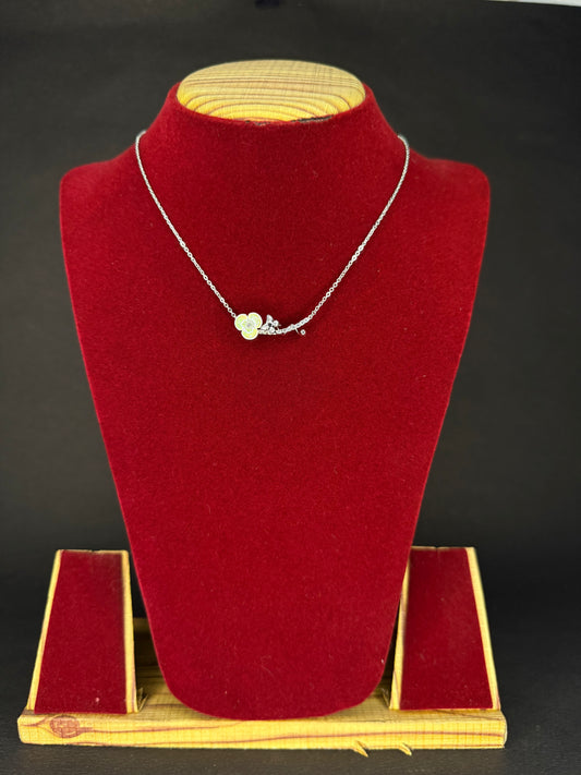 Mother of pearl flower and branch Pendant Nacklace KM0015