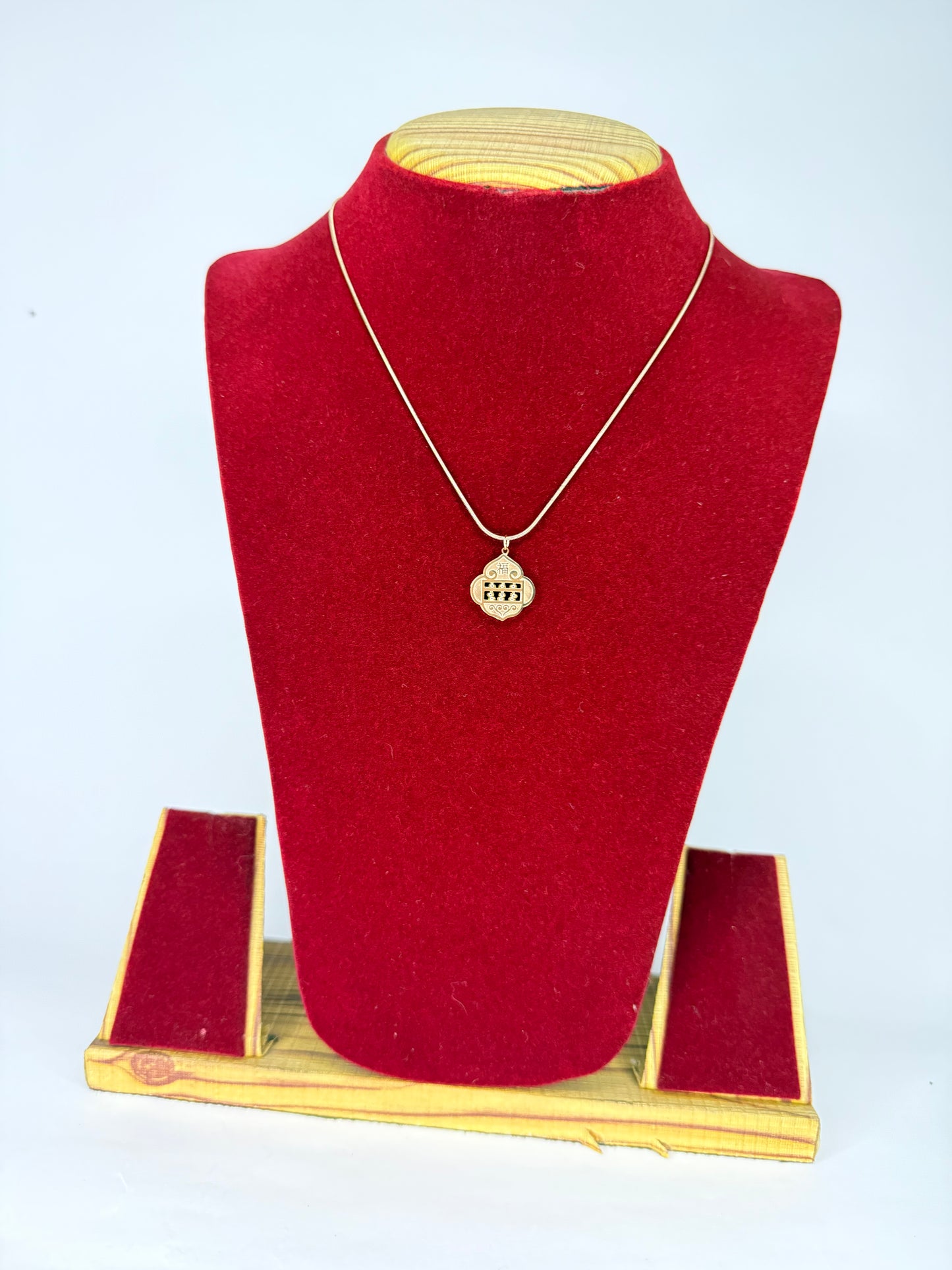 Good Luck Pendant with Chain KM0014