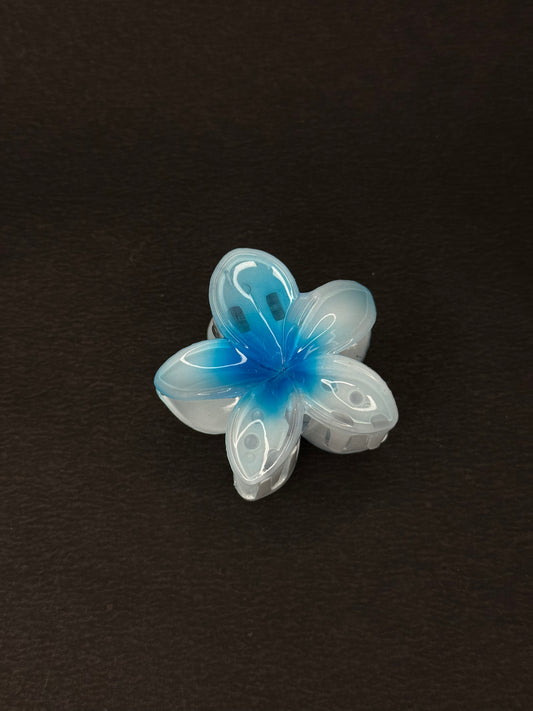 Flower Hair Clip (white & light blue)