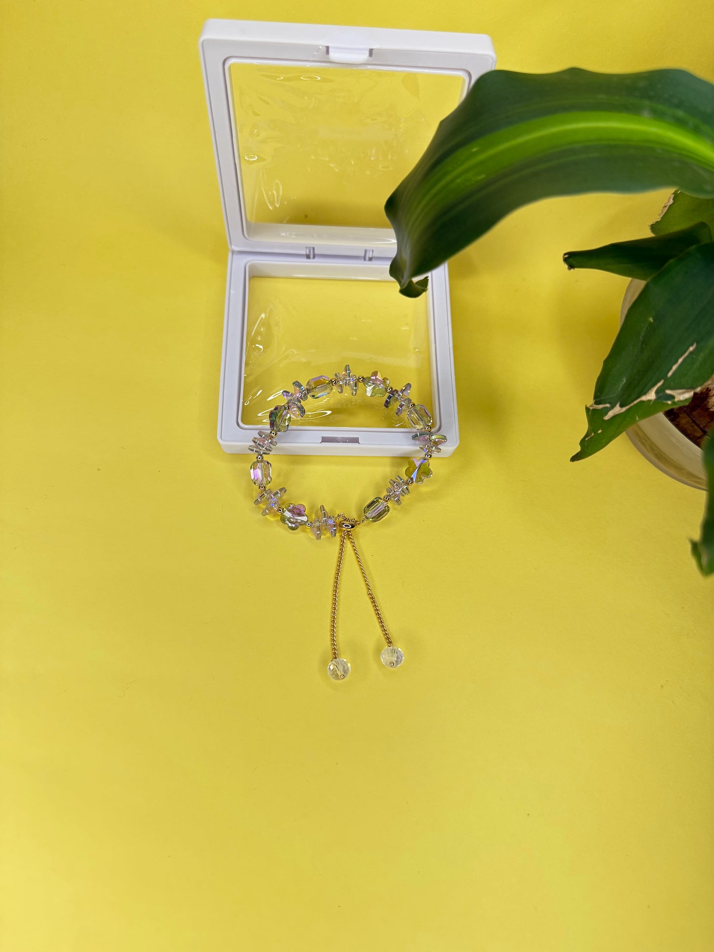 Adjustable Crystal Bracelet BR0009