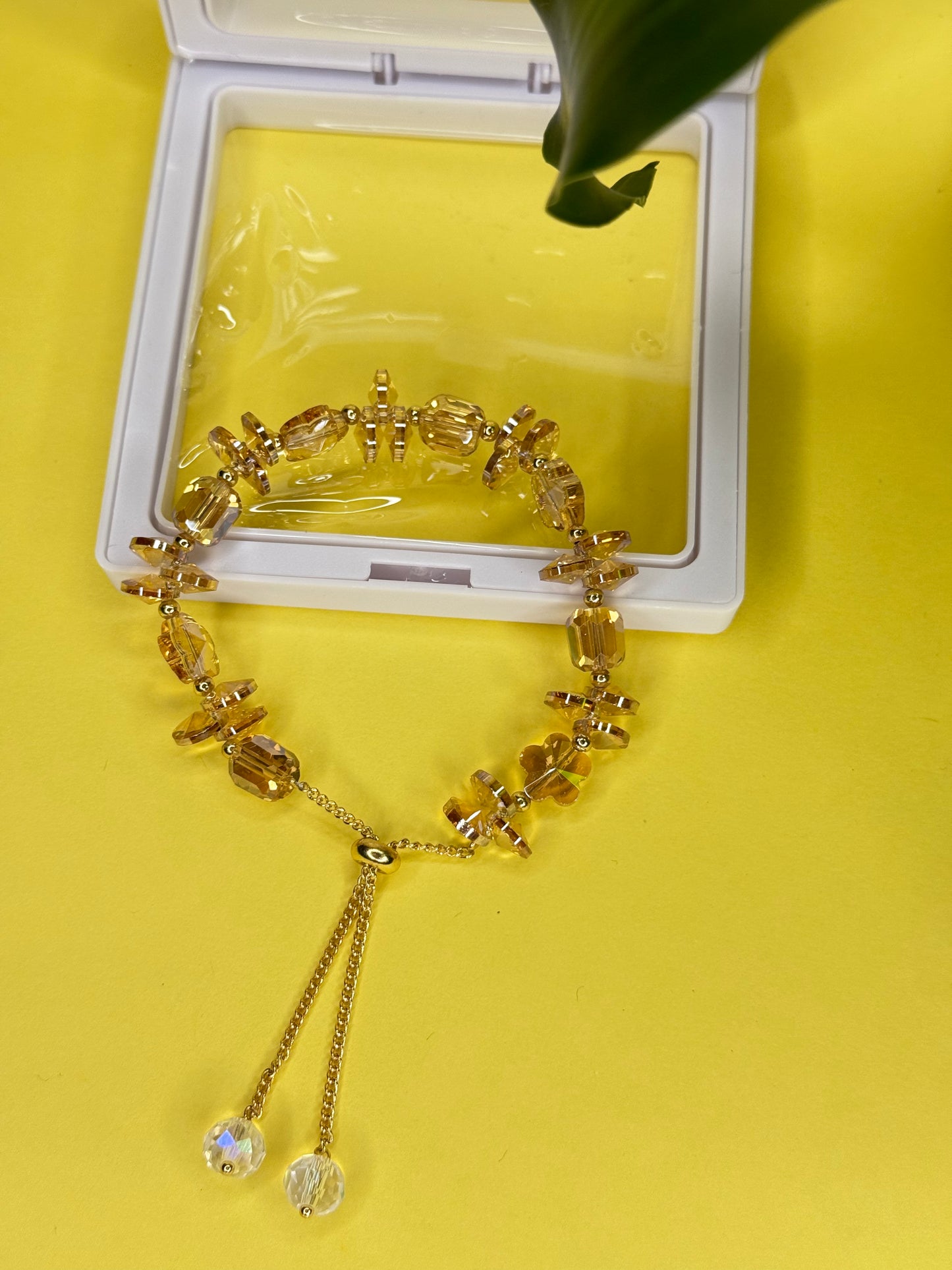 Adjustable Crystal Bracelet BR0010