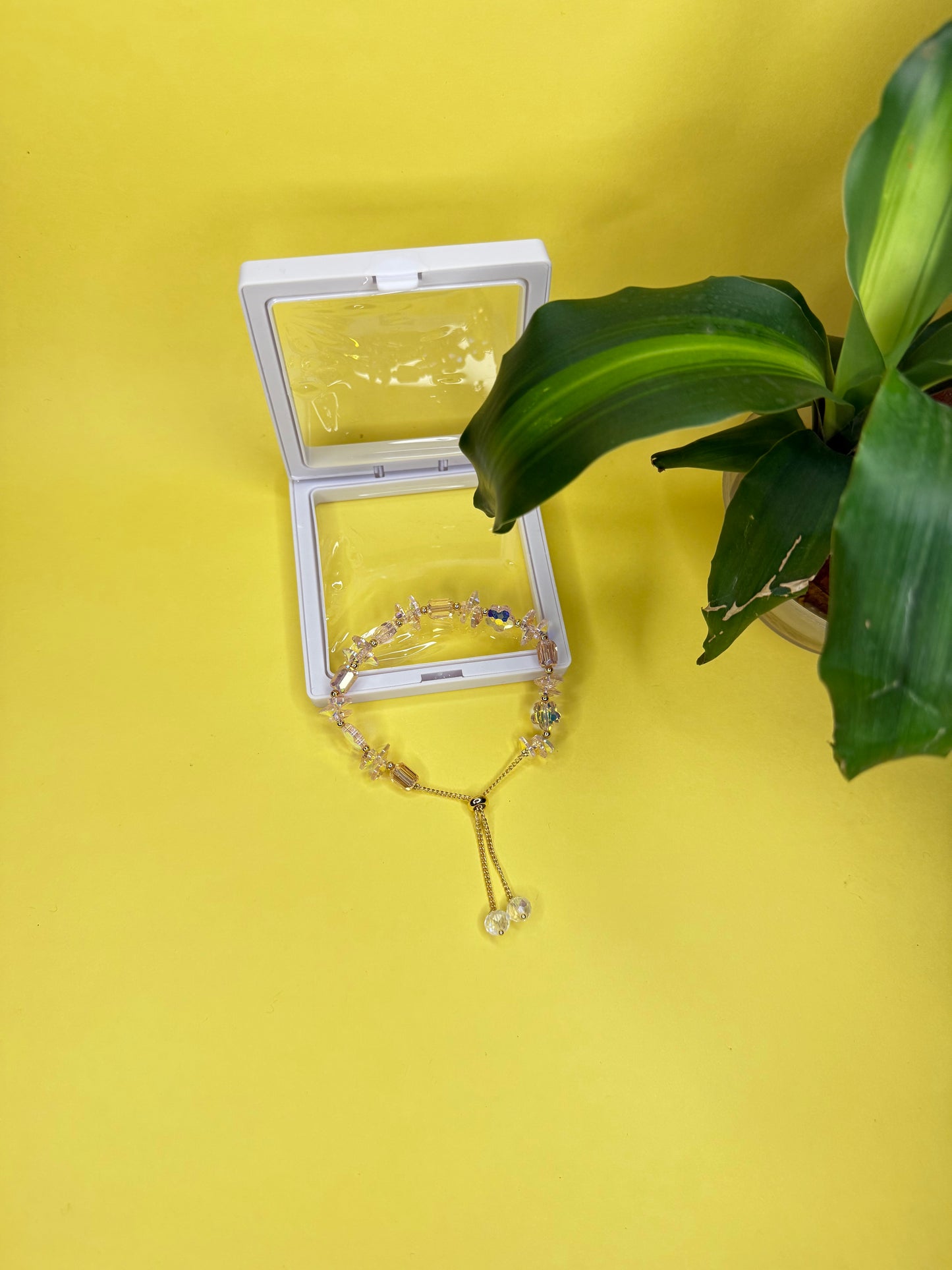 Adjustable Crystal Bracelet BR0007