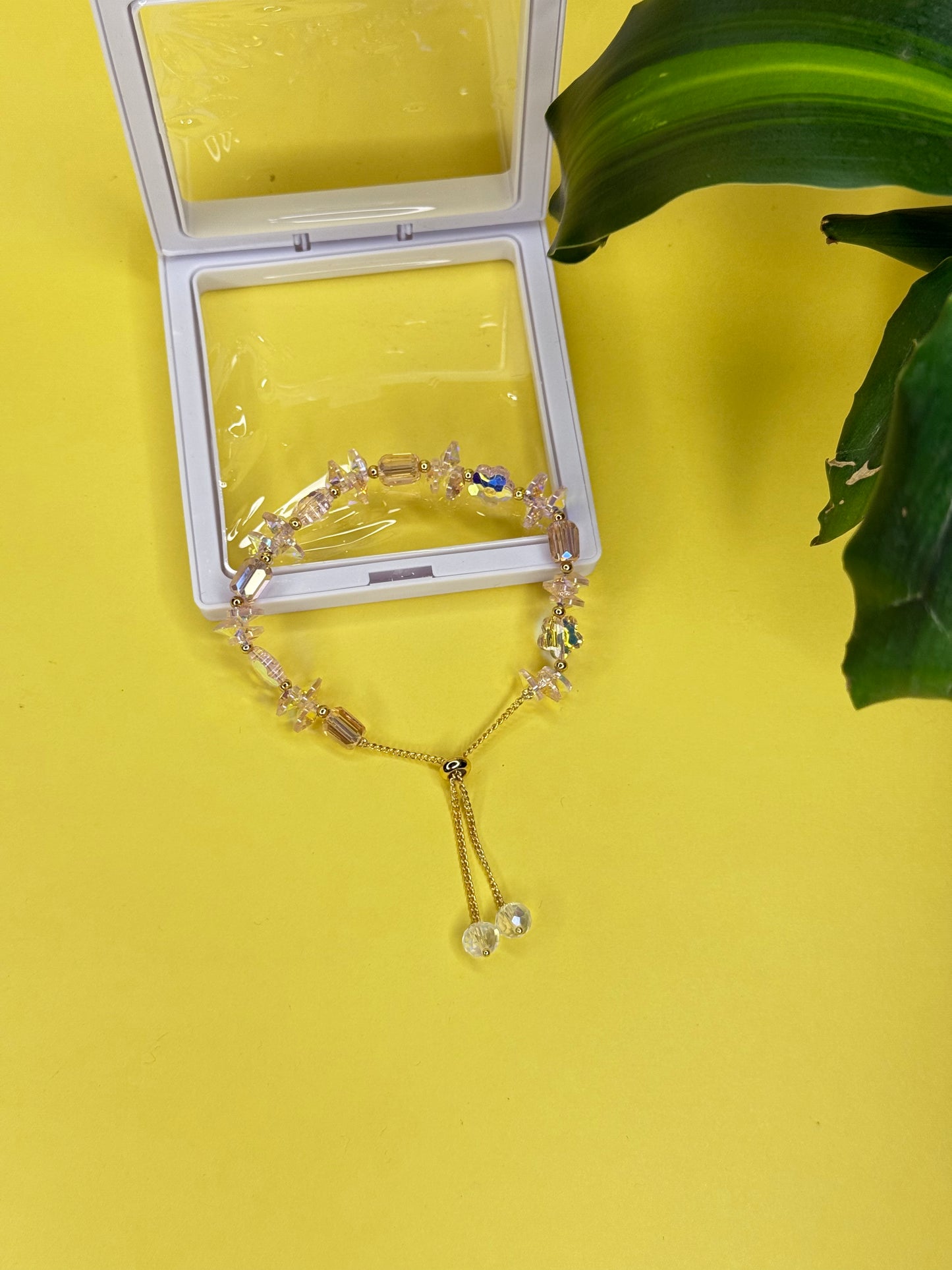 Adjustable Crystal Bracelet BR0007