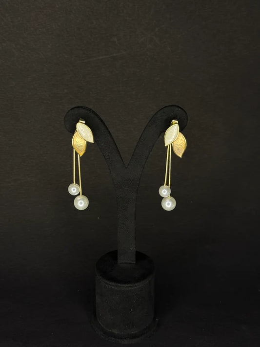 Korean Beautiful Golden+White Leaf Earring KB0032
