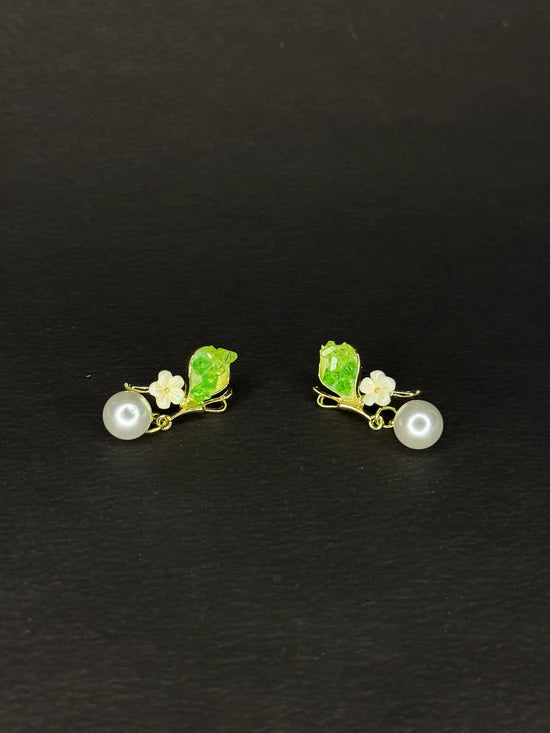 Pearl Blossom Drop Earring KB0012
