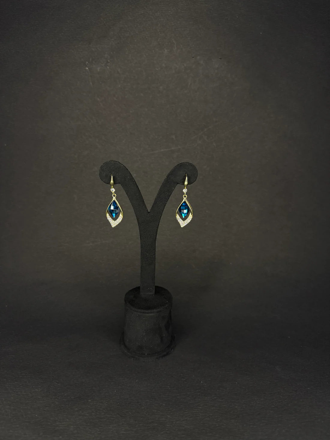Blue Elegance Drop Earring KB0034