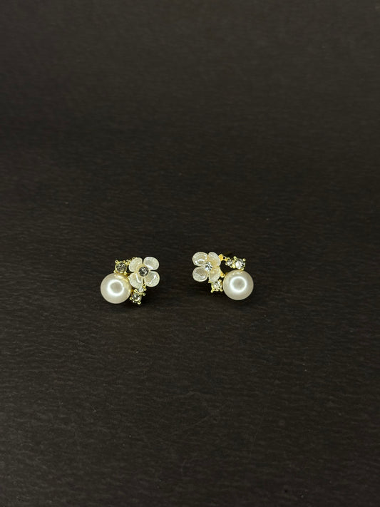 Pearl Blossom Studs KB0013