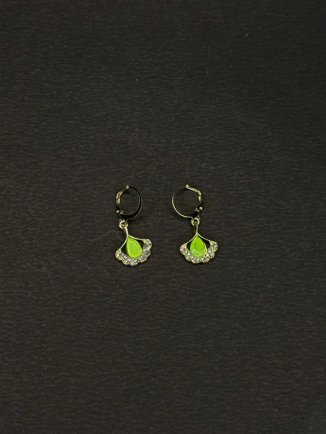 Shimmer Petal Earring KB0016